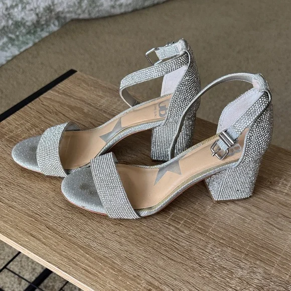Gianni Bini Glittering Silver Heels - Picture 3 of 5